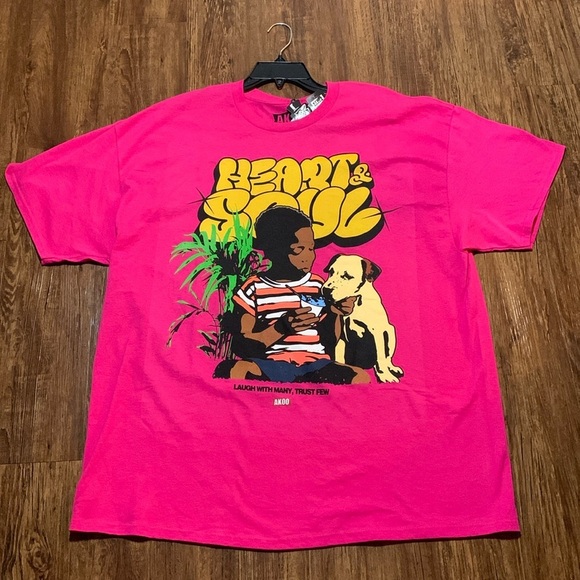 AKOO Graphic T-Shirt Heart Soul Short Sleeve Pink Size 2XL NWT - Picture 1 of 6